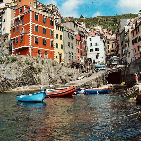 Apartment Garibaldi 12, Accanto Alla Stazione In Centro Storico